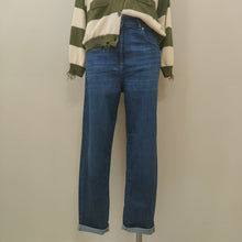 Carica l&#39;immagine nel visualizzatore di Gallery, Jeans mom elasticizzati
